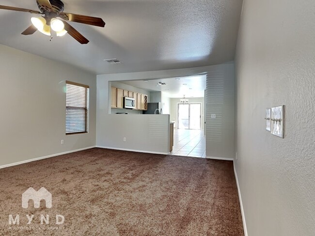 Foto del edificio - 6327 W Branham Ln