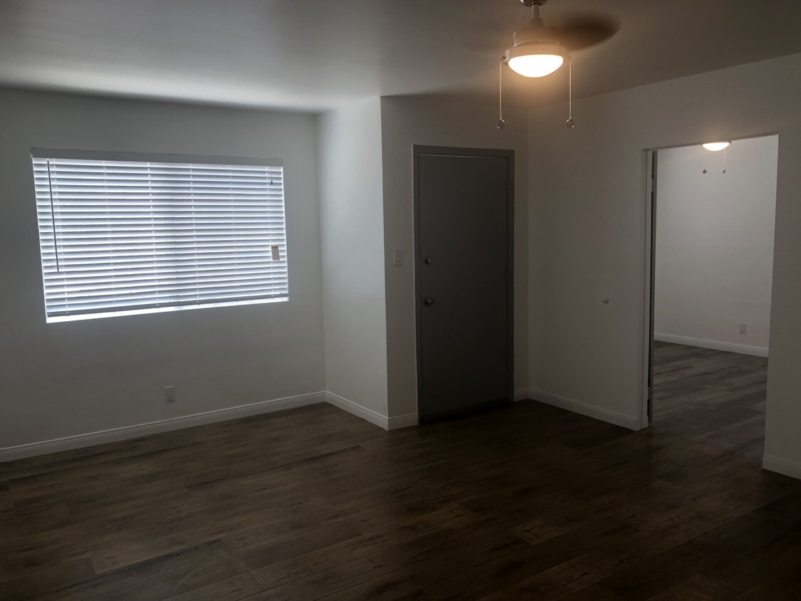 Living Room - 27 E Howard St