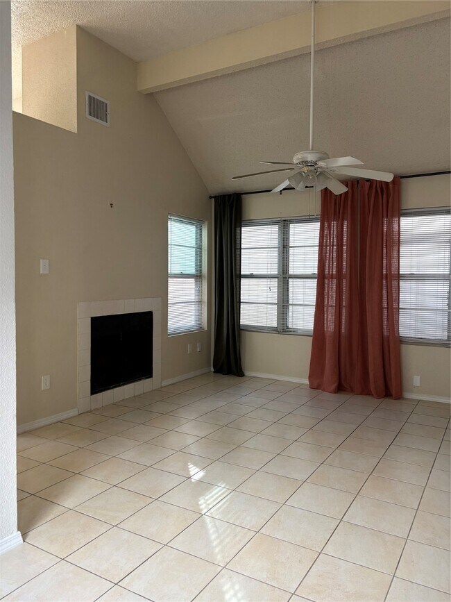 Foto del edificio - 18619 S Lyford Dr