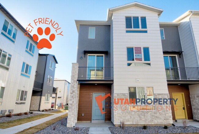 Building Photo - 982 W 380 S