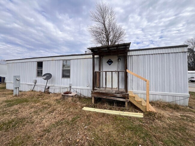 Foto del edificio - Mobile Home with 2 Bed 1 Bath in Benton