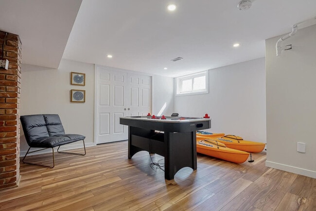 Building Photo - 278 Rue Riviera