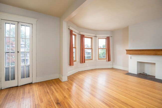 Building Photo - 75 Inwood Pl