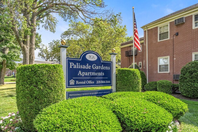 Foto del edificio - Palisade Gardens Apartments