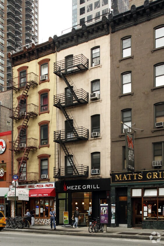 Primary Photo - 934 Eighth Ave