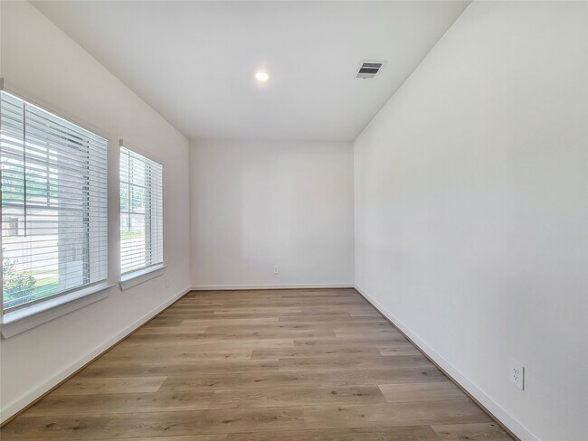 Building Photo - 1609 Hopson Rnch Dr