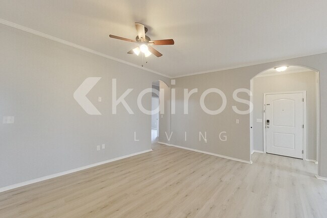 Foto del edificio - 9808 Asher Ave
