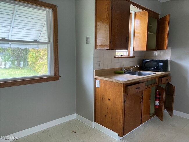 Foto del edificio - 16312 Corkhill Rd