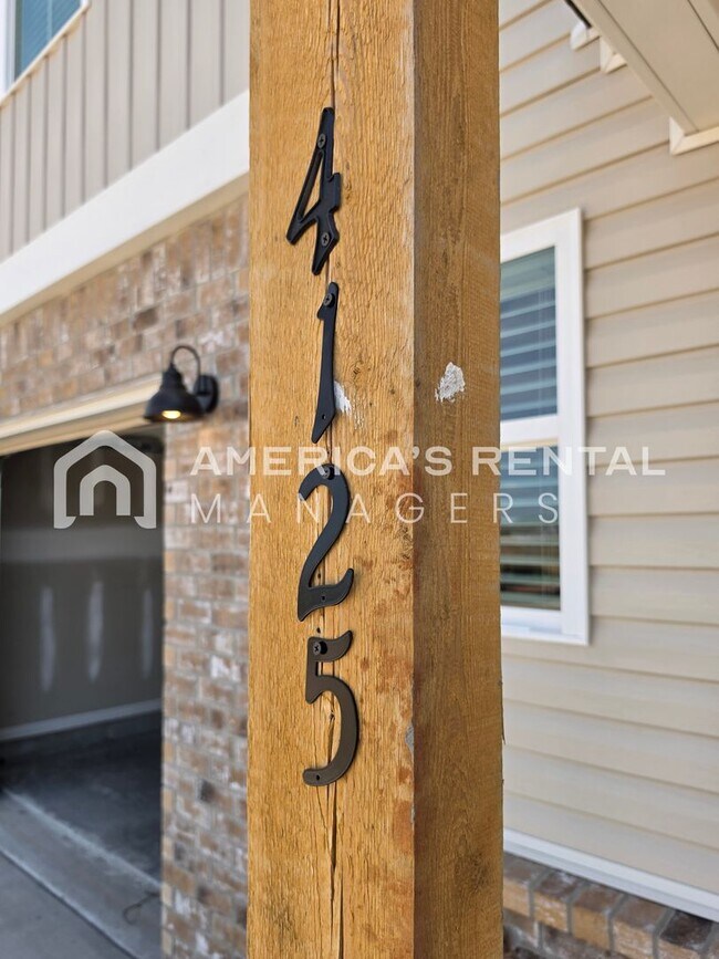 Building Photo - New Construction! Spacious Dual Level Townhome with Attached Garage for Rent in Decatur, AL!