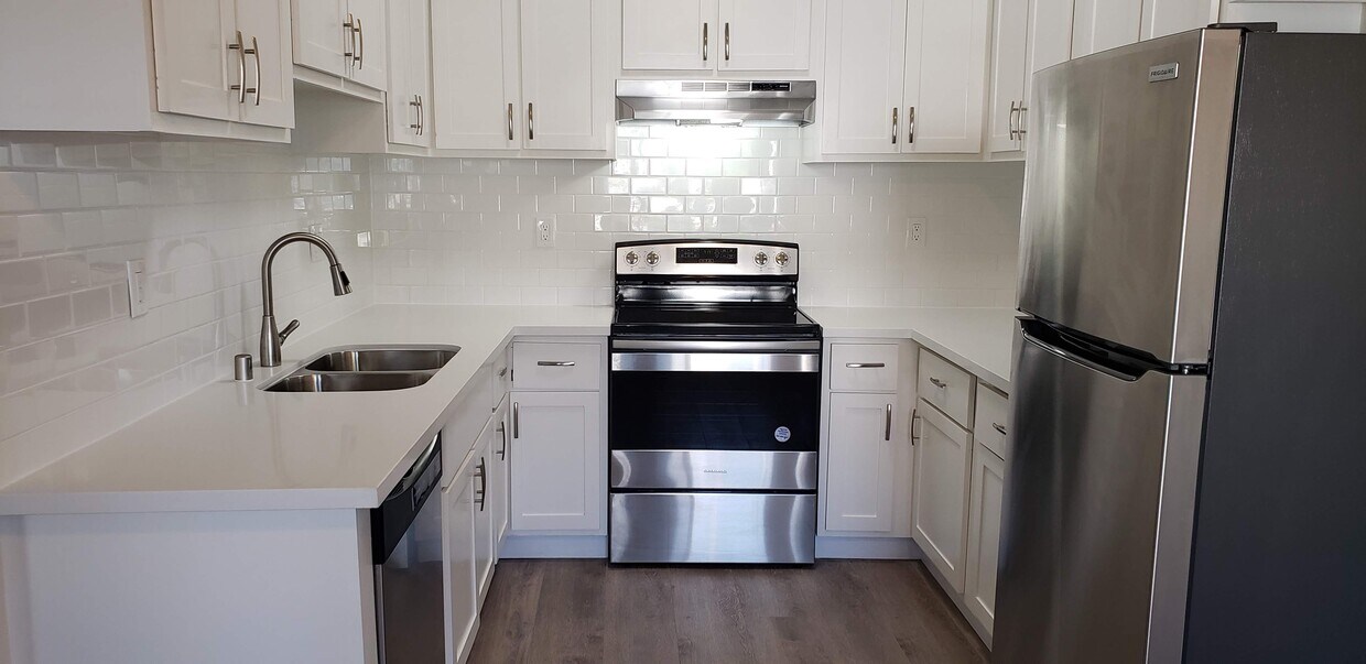 Foto principal - 1860 N Mariposa Ave