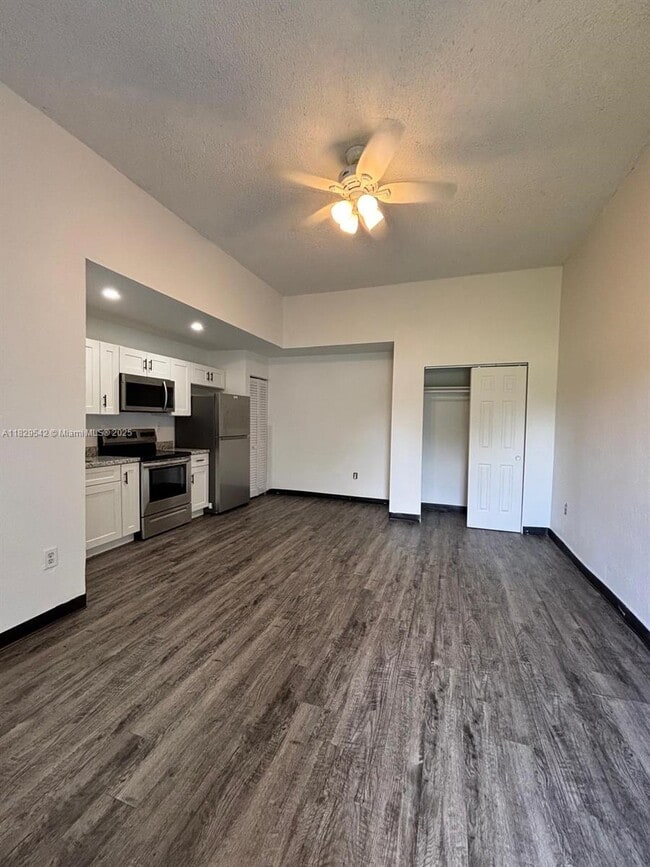 Foto del edificio - 467 NW 8th St