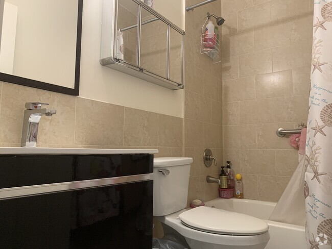 Interior Photo - 145 SW 15th Ave