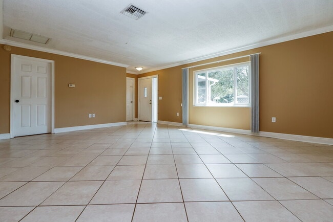 Foto del edificio - 11351 Collingswood St