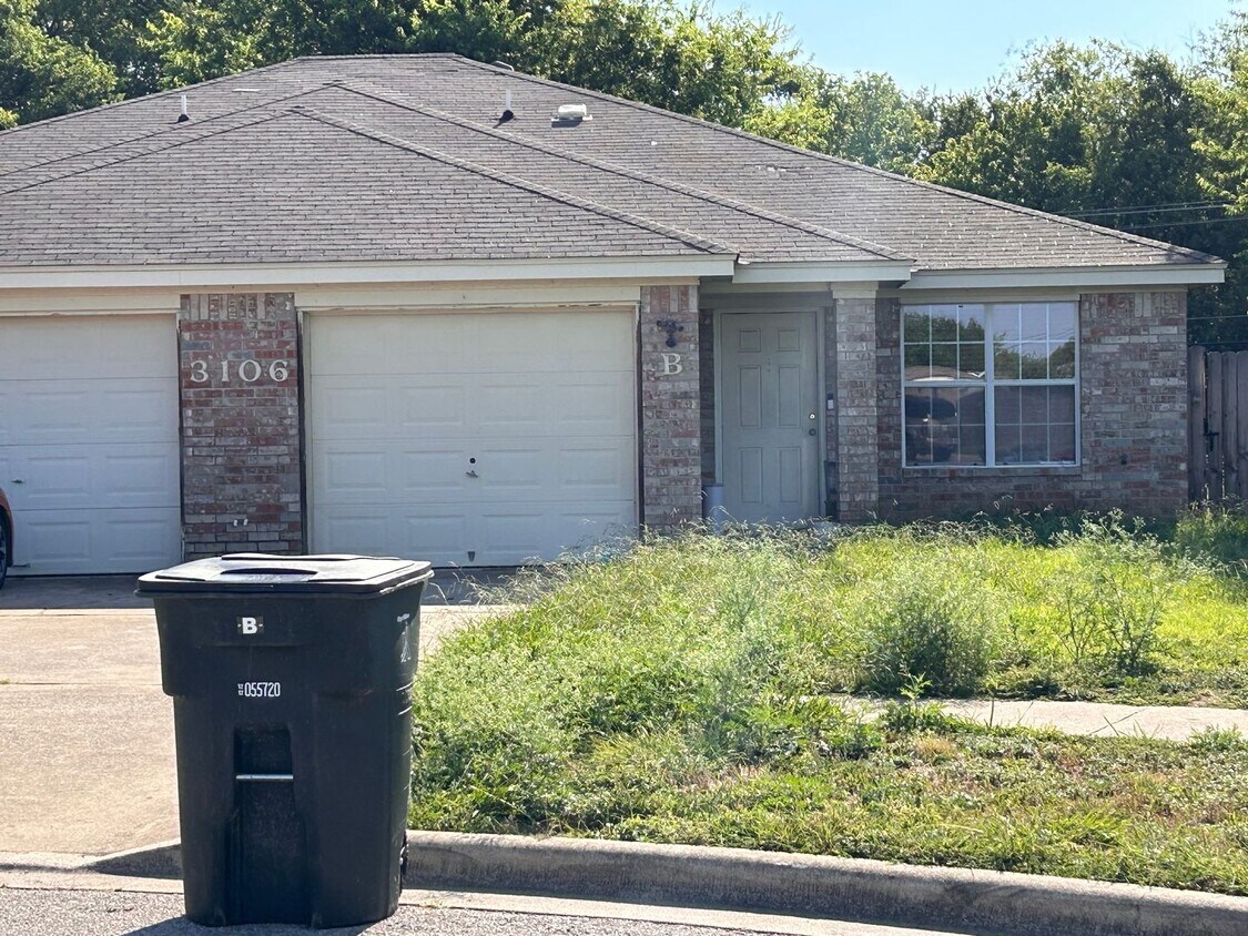 Primary Photo - 3106 Denia Ct