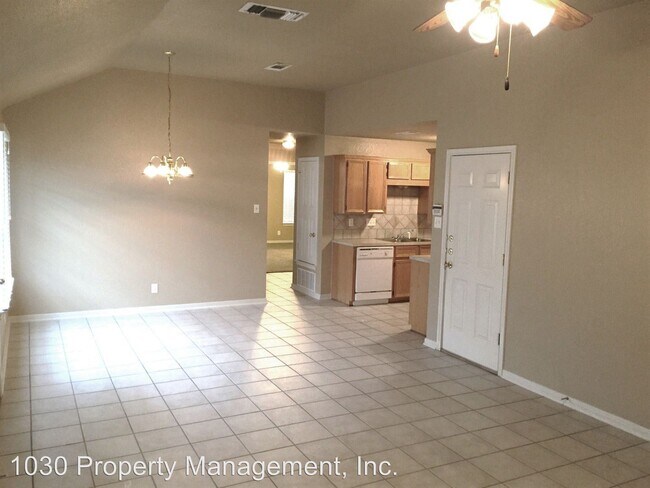 Foto del edificio - 4912 Heather Ln