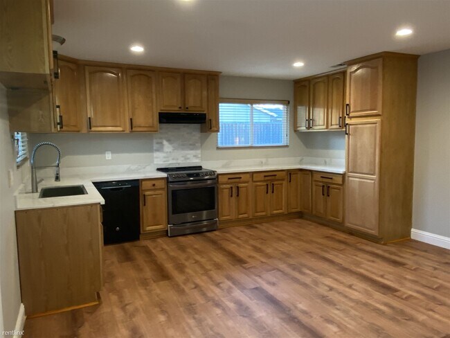 Foto del edificio - 3 br, 2 bath House - 4171 Mountcastle Way ...