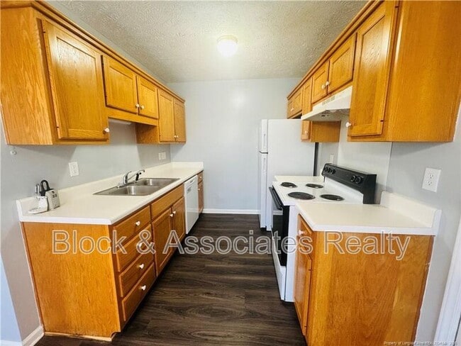Building Photo - 233 Bahia Ln