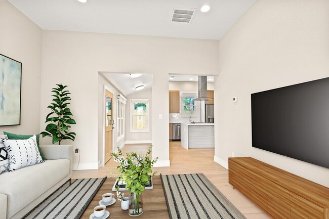 Building Photo - Sleek LoHi ADU near restaurants & coffee s...