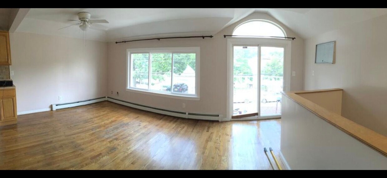 Primary Photo - 230-42 144th Ave