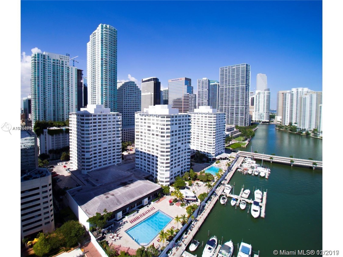 999 Brickell Bay Dr Unit 1507 Miami Fl 33131 Condo For