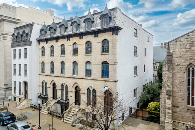 Exterior - 12-16 E Chase Apartments