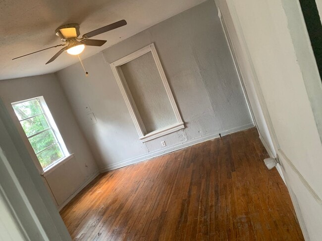 Foto del edificio - 3 Bedroom  1 bathroom  Home