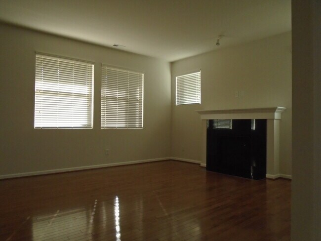 Foto del edificio - 3 Bedroom Bothell, Sommerwood Home
