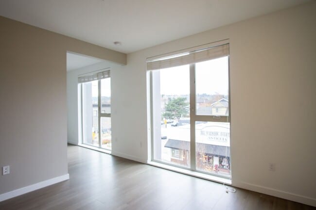 Building Photo - 3rd Floor Modern & Sleek 1Bdr w/Floor-to-C...