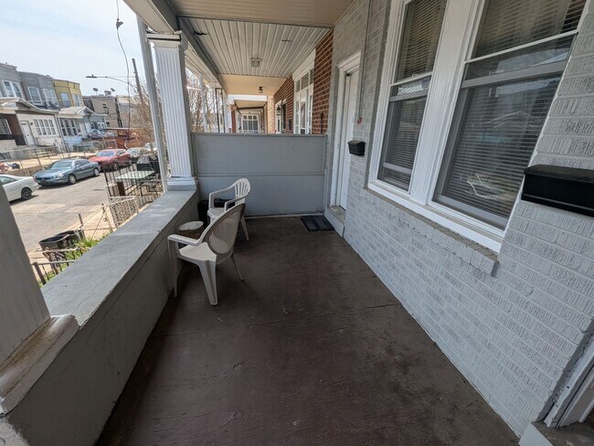 Building Photo - 4930 Ormes St