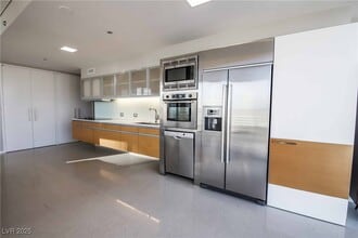 Building Photo - 3726 S Las Vegas Blvd