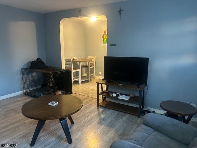 Photo - 19 Carpenter Terrace N Apartment