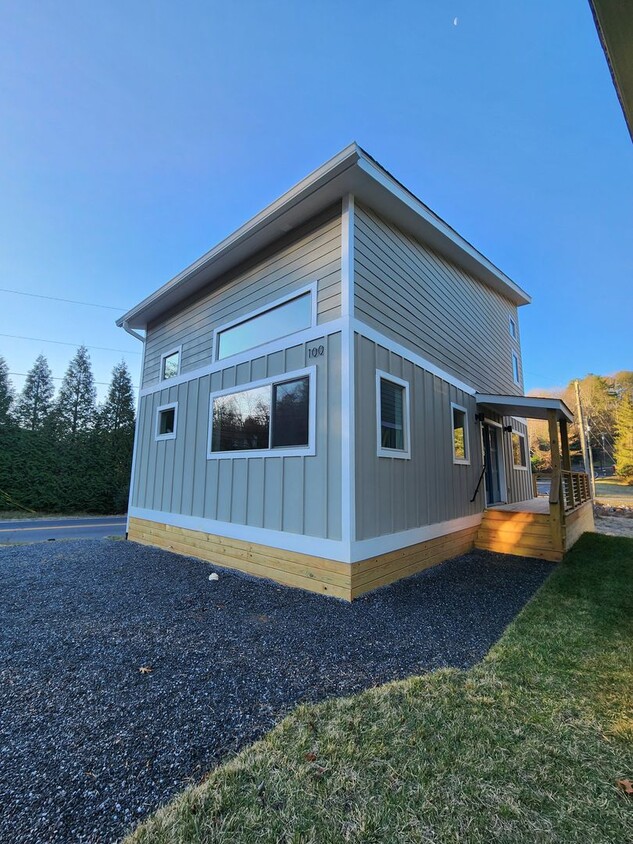 Primary Photo - New Construction Rental-East Asheville
