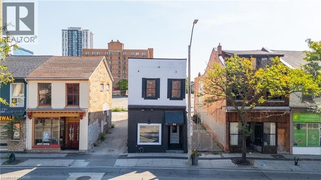 Building Photo - 93 John St S