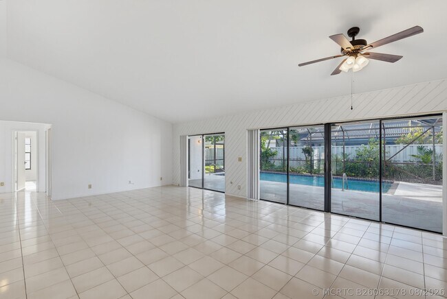 Building Photo - 6846 Bianchini Cir