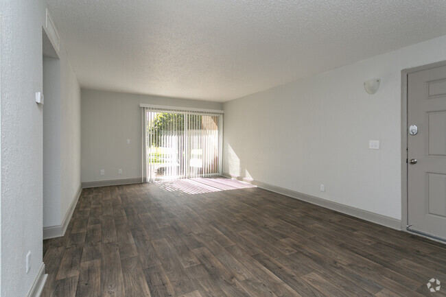 Living/Dining Room-Platinum - Palms at Ortega