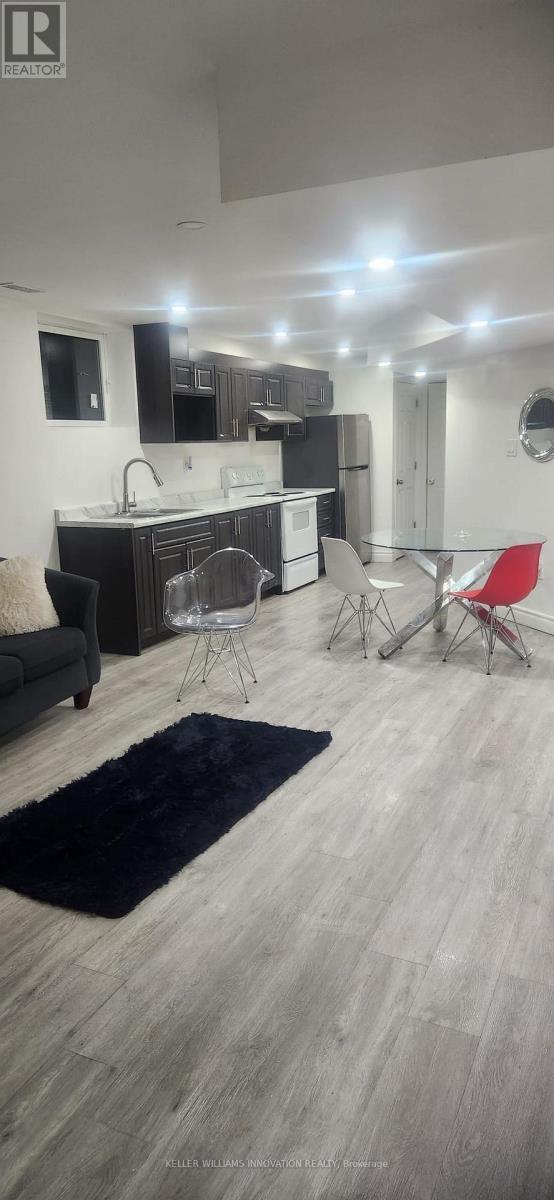 Building Photo - 916 Magdalena Ct