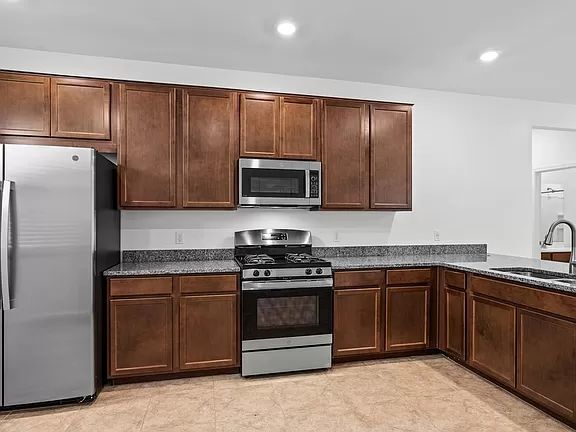 Foto del edificio - ADOREABLE HOME