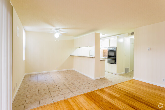 1BR,1BA -575SF - Madison House