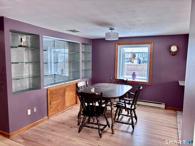 Building Photo - 160 Aimes Dr