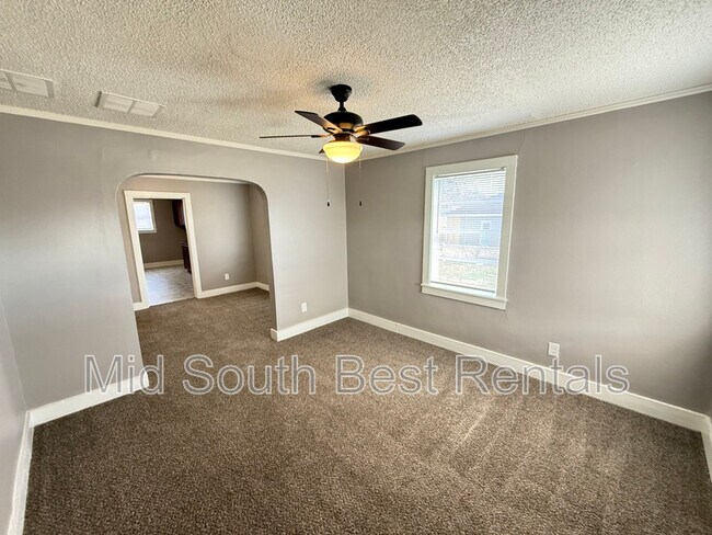 Building Photo - 1406 Gill Ave