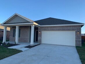 Building Photo - 604 Indian Creek