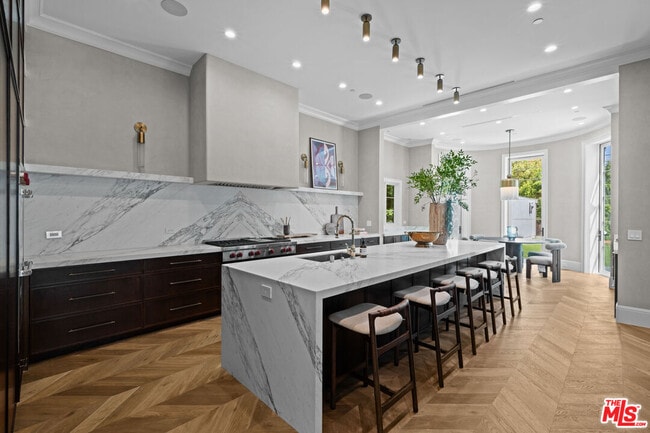 Foto del edificio - 616 N Alpine Dr