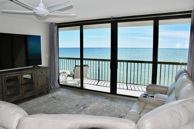 Living room with 75" Sony 4K UHD TV - 26300 Hickory Blvd