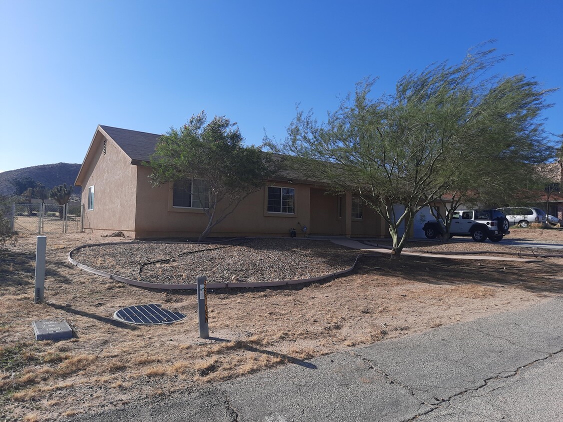 Primary Photo - 39545 162nd St E