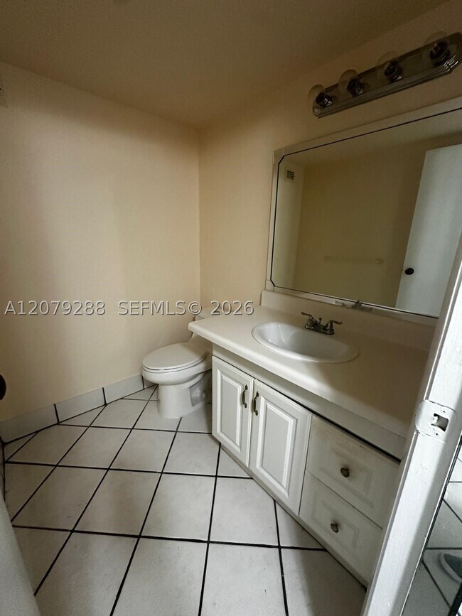 Foto del edificio - 6300 S Falls Cir Dr