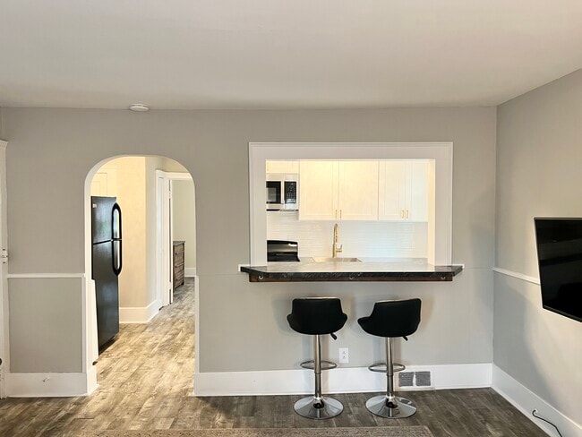 Breakfast Bar and Hallway - 514 Walnut Ave