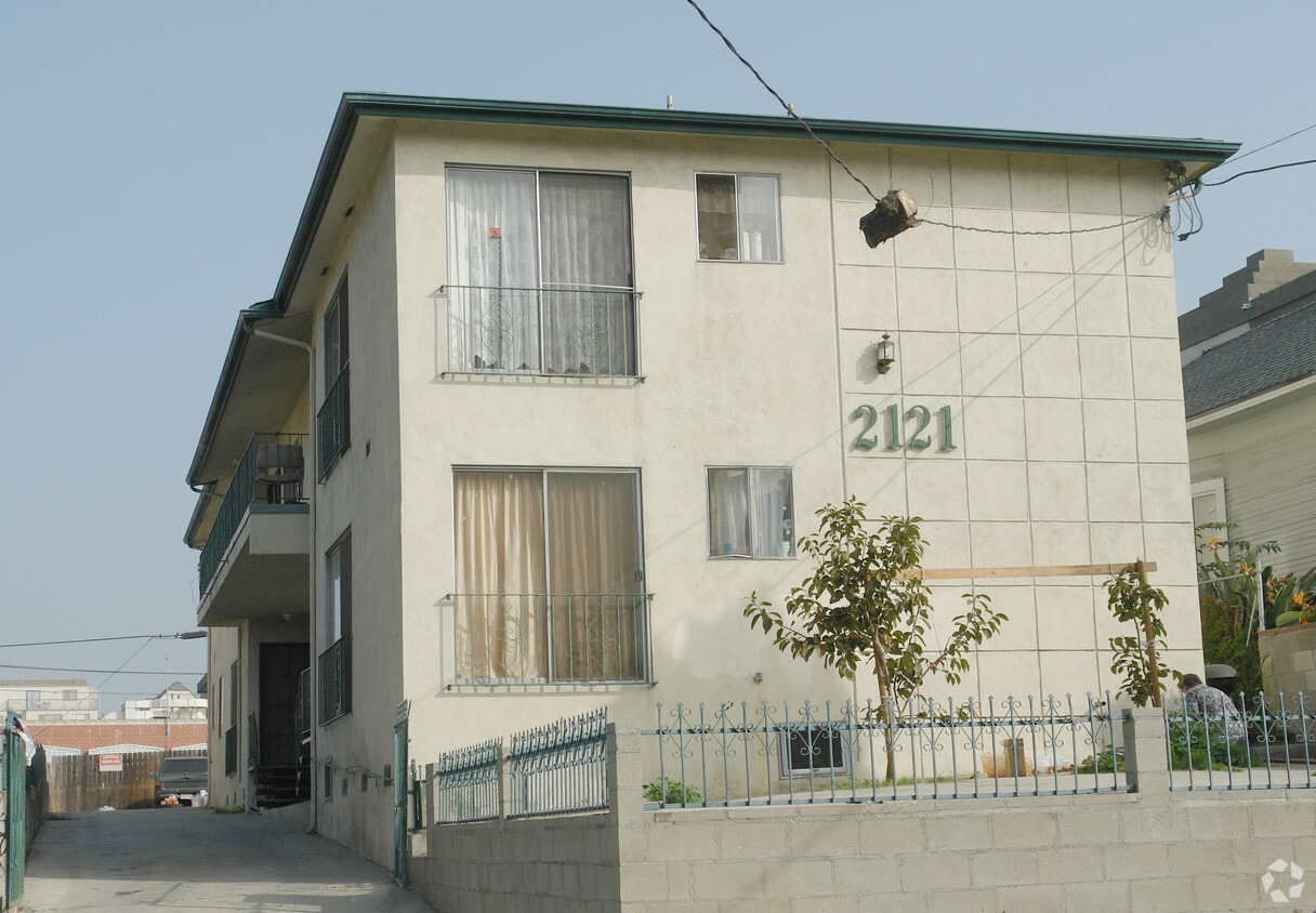 Foto del edificio - 2121 W Court St
