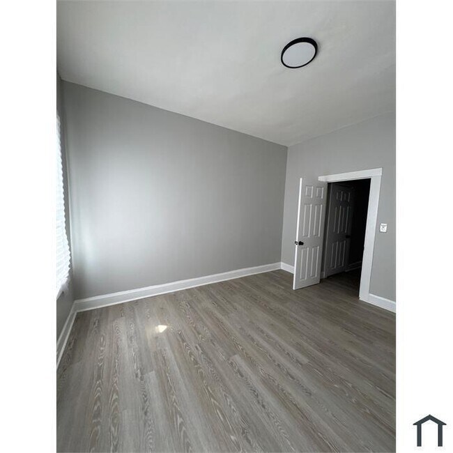 Foto del edificio - 1 Bedroom Plus Den House