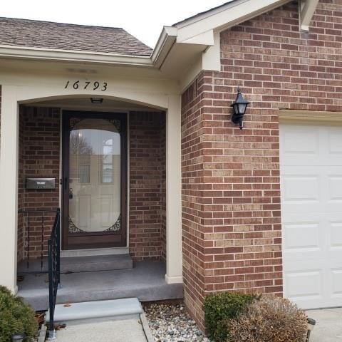 Foto del edificio - 16793 Blossom Blvd