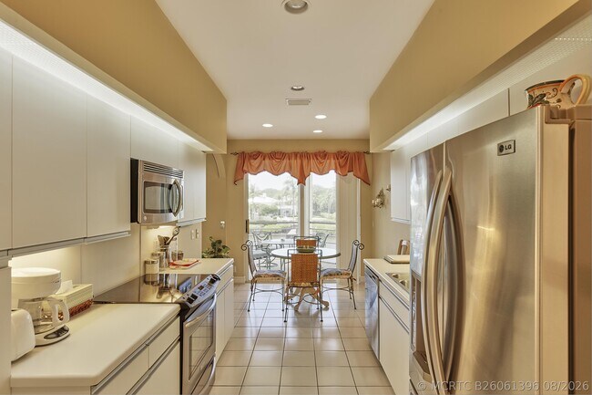 Foto del edificio - 392 Spyglass Way